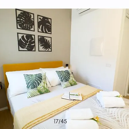 Bagatela And Flat, Scorcio Laguna *