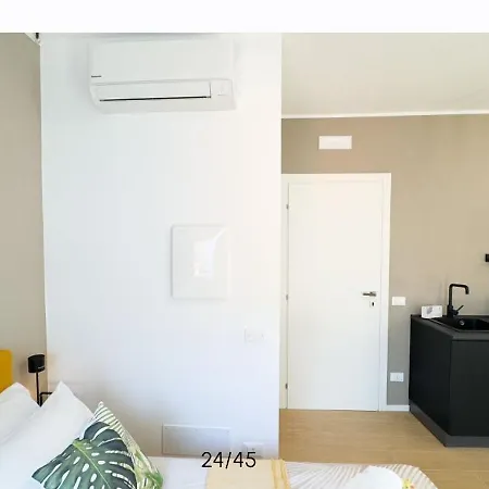 Bagatela And Flat, Scorcio Laguna شقة *